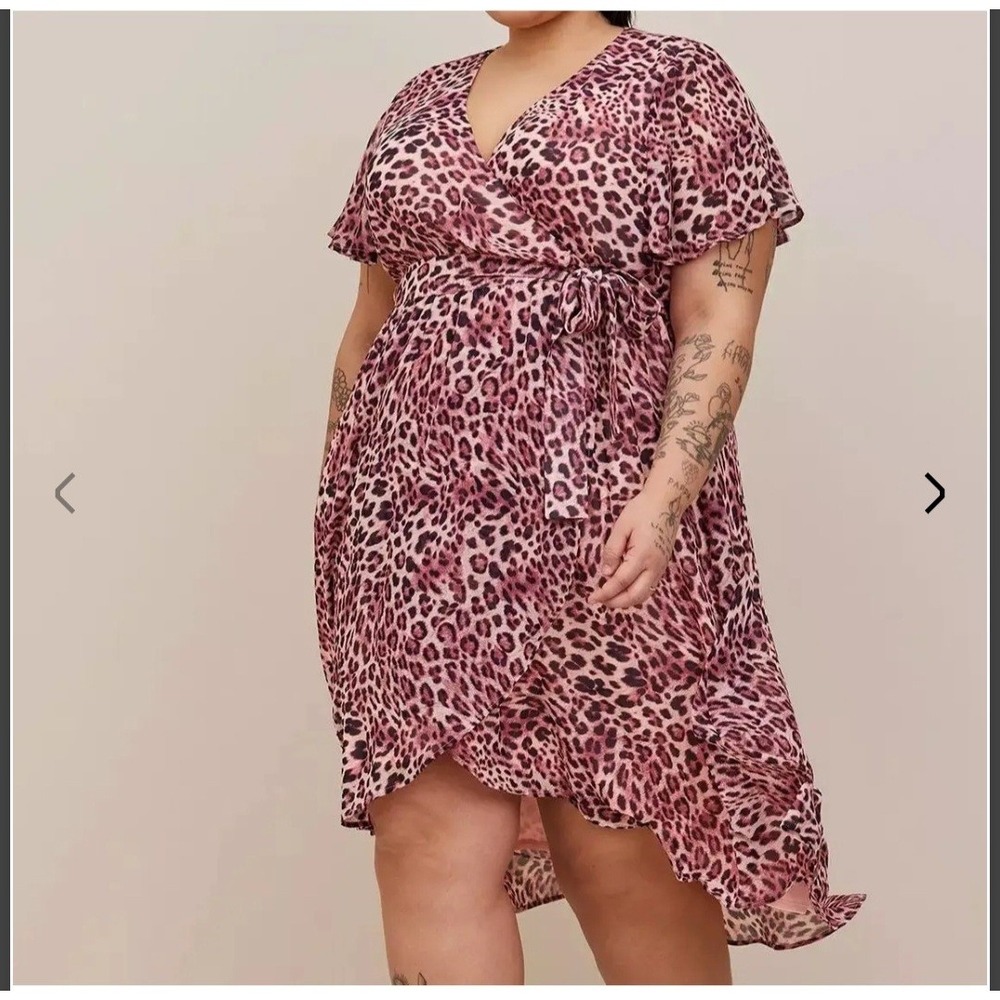 Torrid Animal Print Chiffon Dress Women's 2X Pink Leopard V Neck High Low
